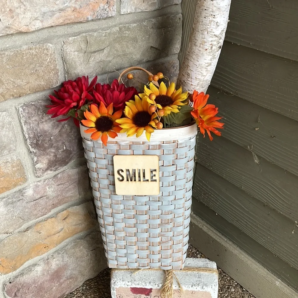 Hanging basket wall or door decor